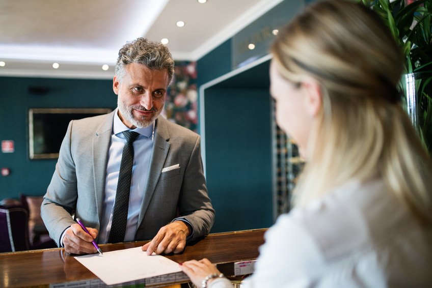 Hotelsanierung: REBA IMMOBILIEN GmbH: Hotelsanierung, Hotelrenovierung, Hotelmodernisierung, Hotelumbau, Hotelerweiterung von Hotels: Deutschland, Österreich, Schweiz